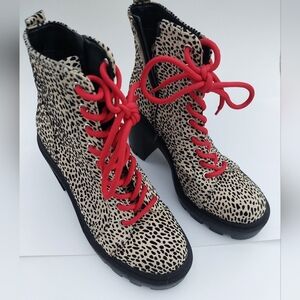 Amazing Gianni Bini Platform Boots sz 8.5 Blk/Wht